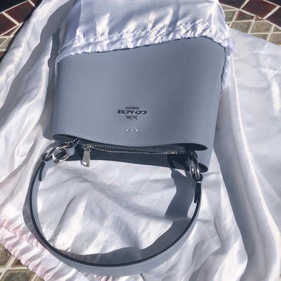 NWOT Coach 2021 Small Town (Mollie) Bucket Bag (Style #1171) Discontinued Color - Picture 3 of 16